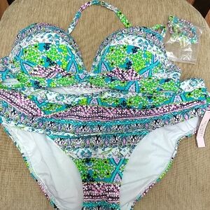 Victoria's Secret Bikini Top And Bottom (Top 34A Bottom M)